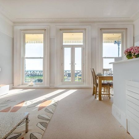 Spectacular Sea Views! Stylish Apt With Balcony Lägenhet Brighton Exteriör bild