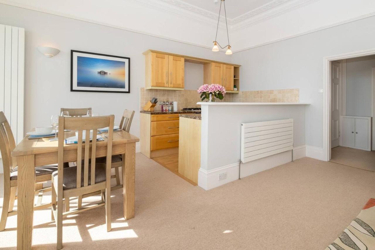 Spectacular Sea Views! Stylish Apt With Balcony Lägenhet Brighton Exteriör bild